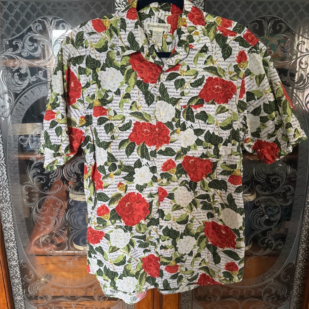 Vintage Banana Republic Roses Men’s Button Up Shirt